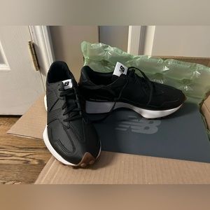 New Balance 327